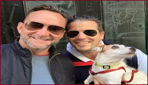 Clinton Kelly is a gay and Married to Husband Daman Boyles. His Net Worth 2022