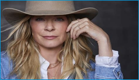 LeAnn Rimes Net worth 2022. How Rich is Singer LeAnn Rimes?